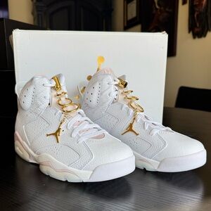Wmns Air Jordan 6 Retro Gold Hoops